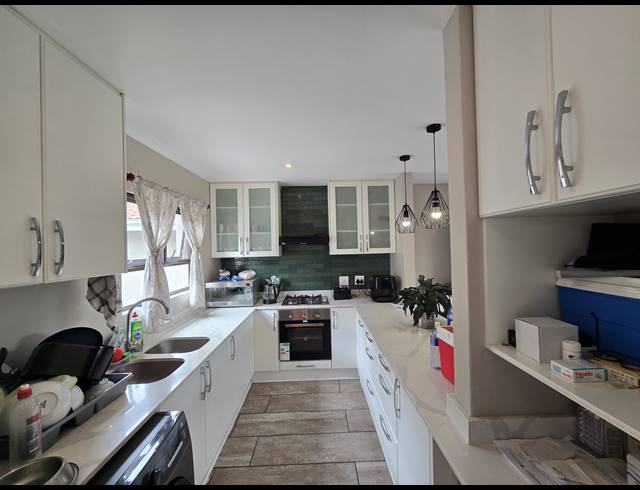 3 BEDROOM HOUSE FOR SALE IN SEAWARD ESTATES